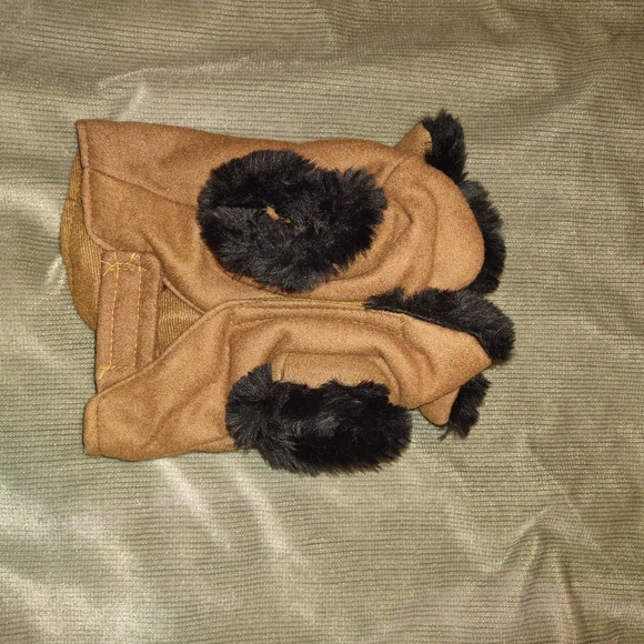 Fur trimmed dog coat - Picture 3 of 8